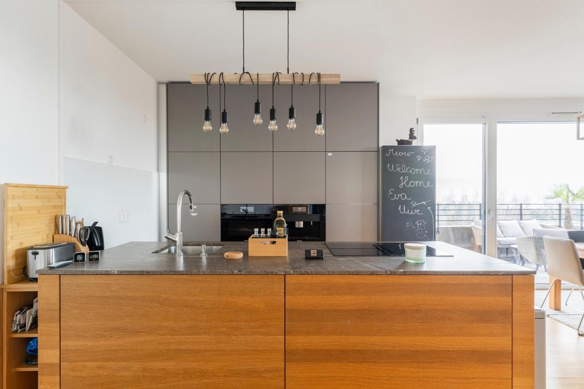 Edler Wohnraum Panoramablick 3 Sz Boxspringbetten, E-Ladestation, Kaffeevollautomat, Klima, Lift, Terrasse & 2Xtg Graz Exterior photo