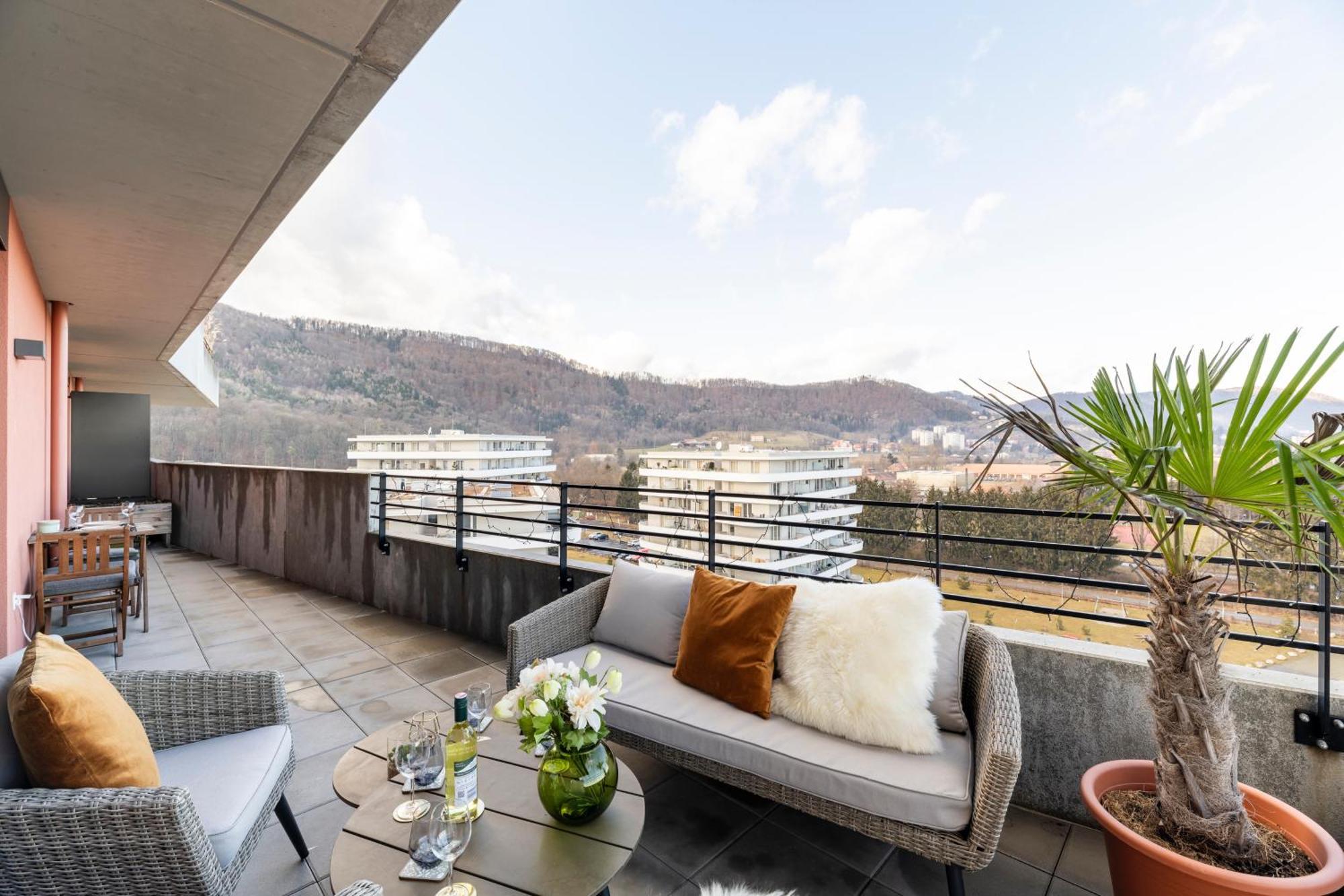 Edler Wohnraum Panoramablick 3 Sz Boxspringbetten, E-Ladestation, Kaffeevollautomat, Klima, Lift, Terrasse & 2Xtg Graz Exterior photo