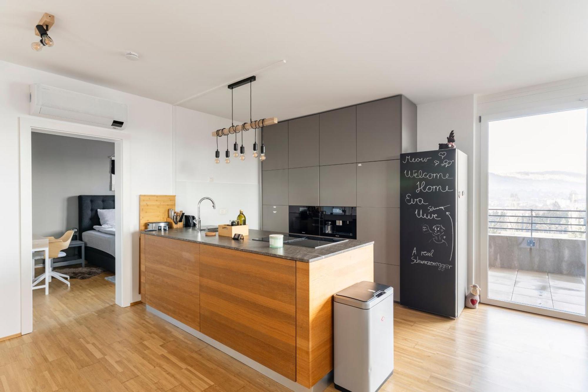 Edler Wohnraum Panoramablick 3 Sz Boxspringbetten, E-Ladestation, Kaffeevollautomat, Klima, Lift, Terrasse & 2Xtg Graz Exterior photo